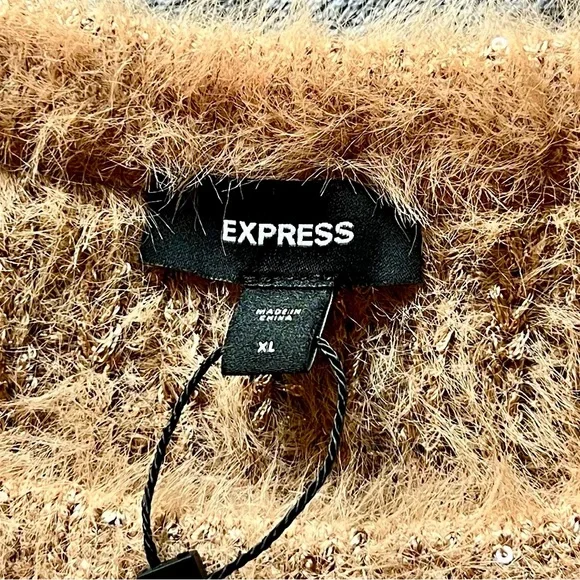 EXPRESS Short Sleeve Fuzzy Sweater - Size XL - Picture 4 of 10